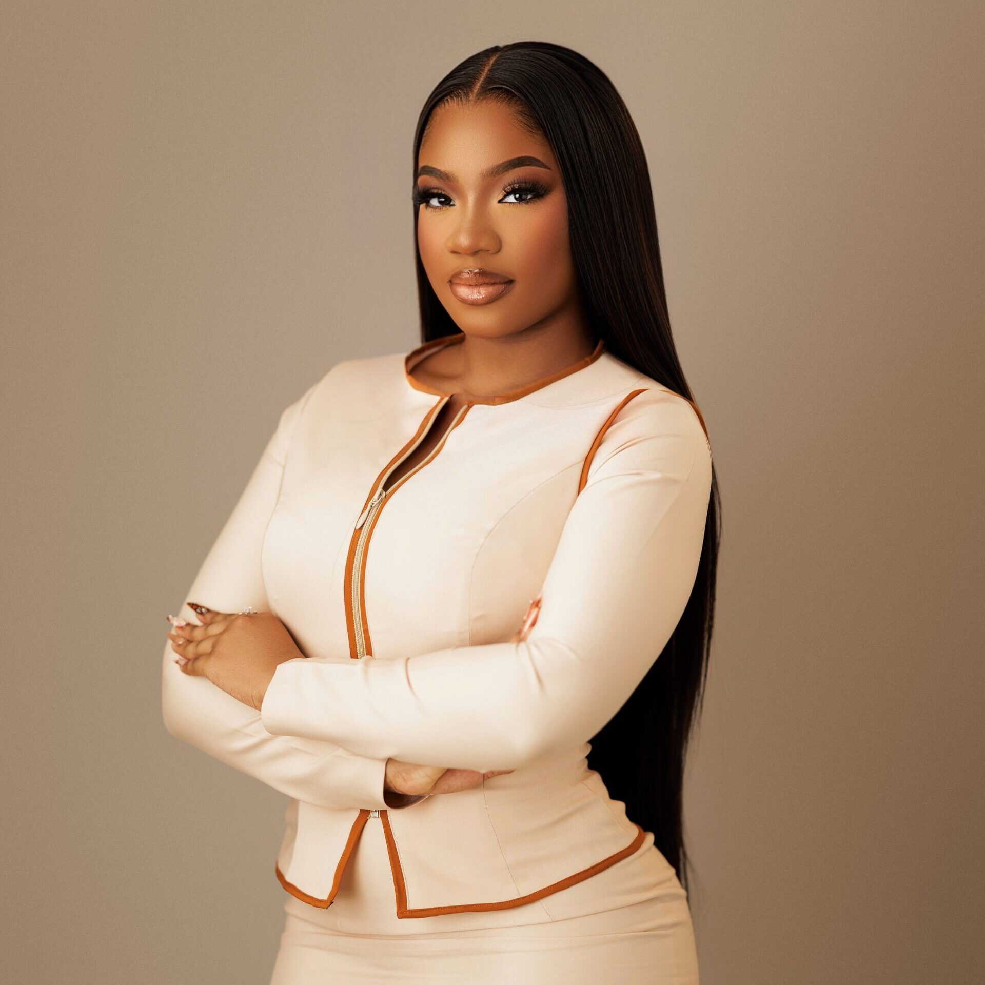 Anita Amenze